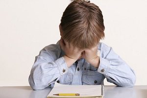 C’est en fait l’anxiété des plus jeunes à l’école et donc de la société